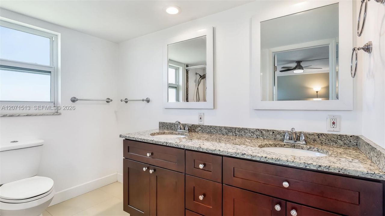 3300 N Palm Aire Dr, Unit 910, Pompano Beach, FL 33069 Photo