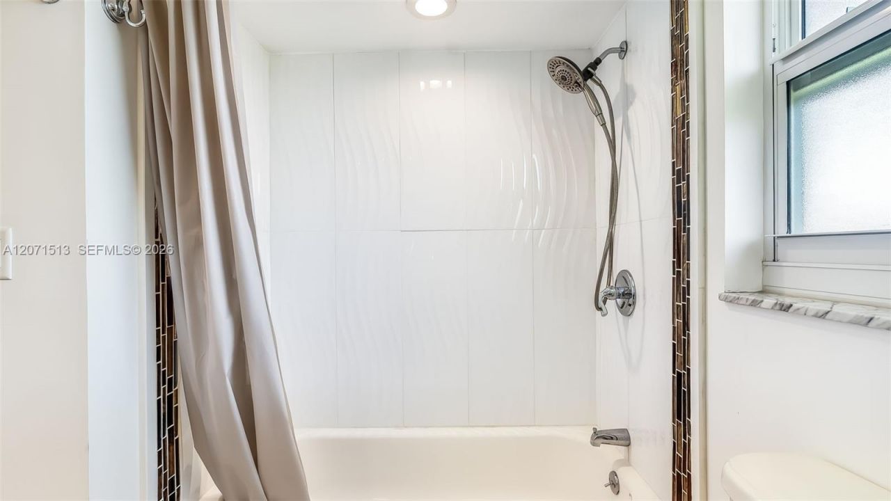 3300 N Palm Aire Dr, Unit 910, Pompano Beach, FL 33069 Photo