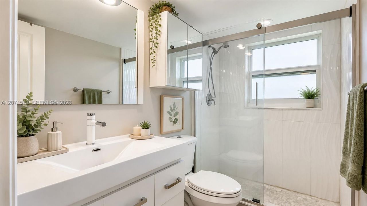 3300 N Palm Aire Dr, Unit 910, Pompano Beach, FL 33069 Photo