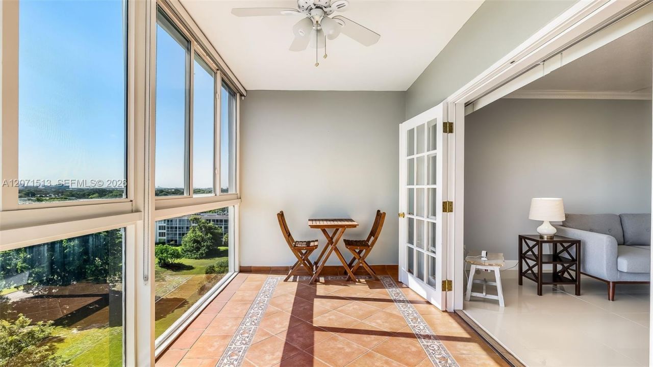 3300 N Palm Aire Dr, Unit 910, Pompano Beach, FL 33069 Photo