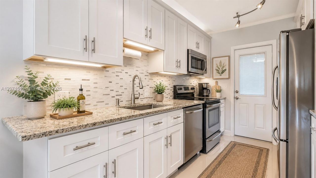 3300 N Palm Aire Dr, Unit 910, Pompano Beach, FL 33069 Photo