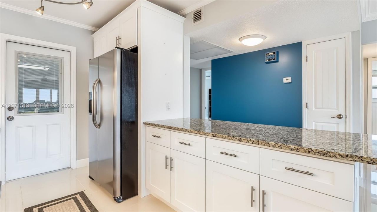 3300 N Palm Aire Dr, Unit 910, Pompano Beach, FL 33069 Photo