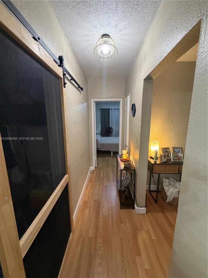 3570 SW 9th Ter , Unit 9B, Miami, FL 33135 Photo