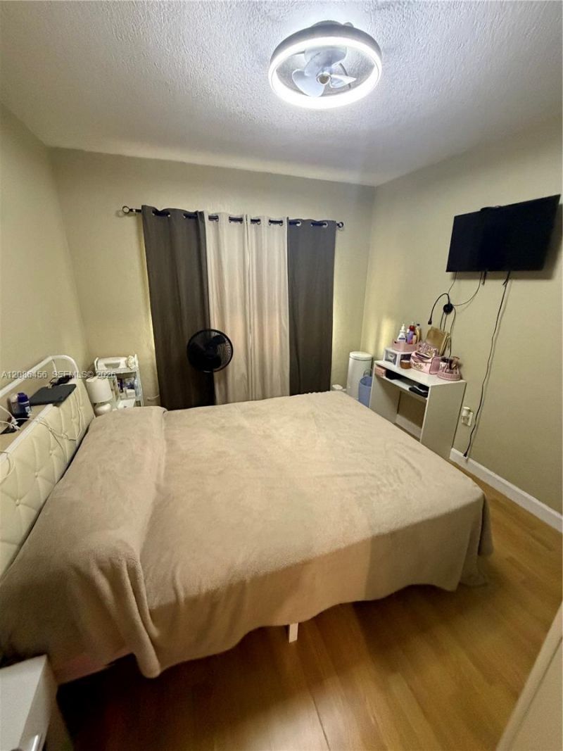3570 SW 9th Ter , Unit 9B, Miami, FL 33135 Photo