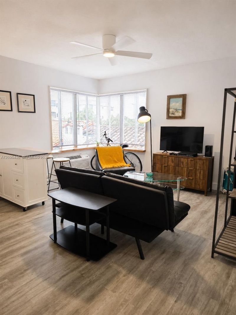 3710 Collins Ave , Unit N-309, Miami Beach, FL 33140 Photo