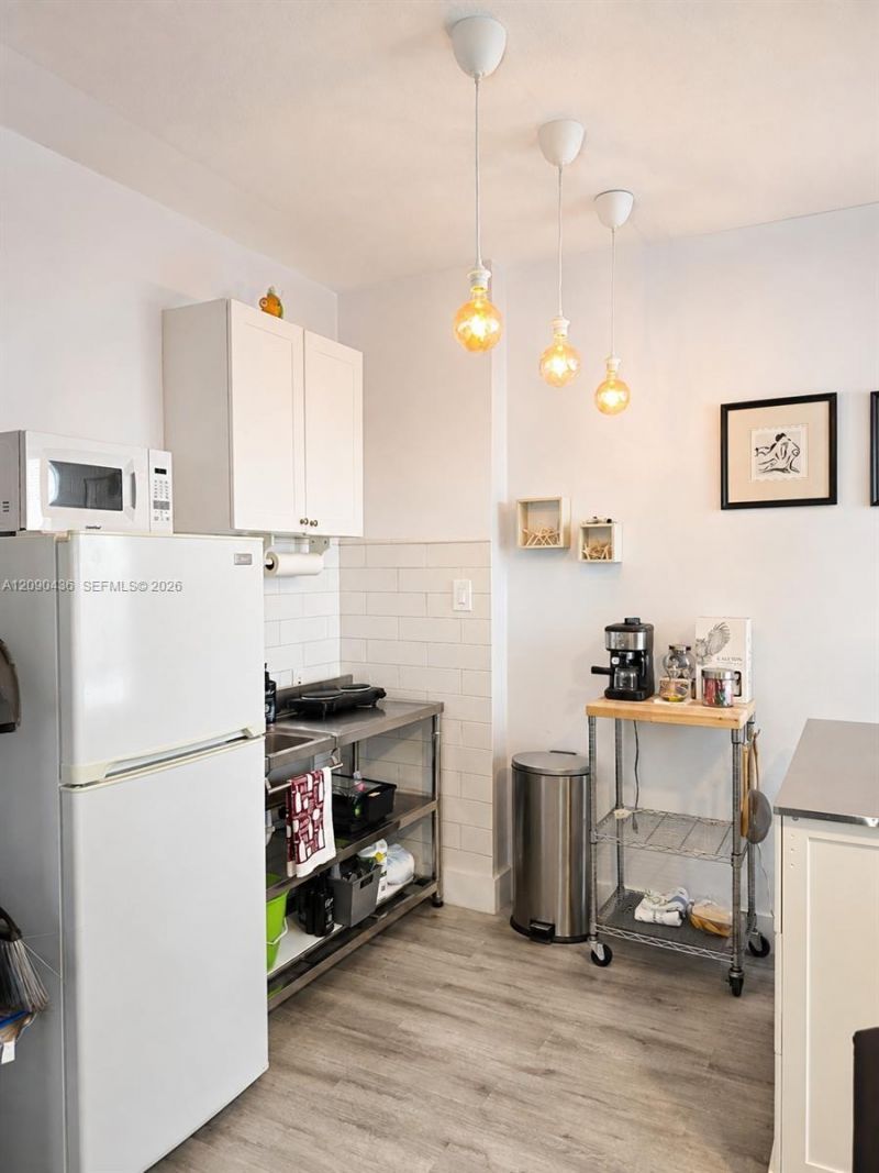 3710 Collins Ave , Unit N-309, Miami Beach, FL 33140 Photo