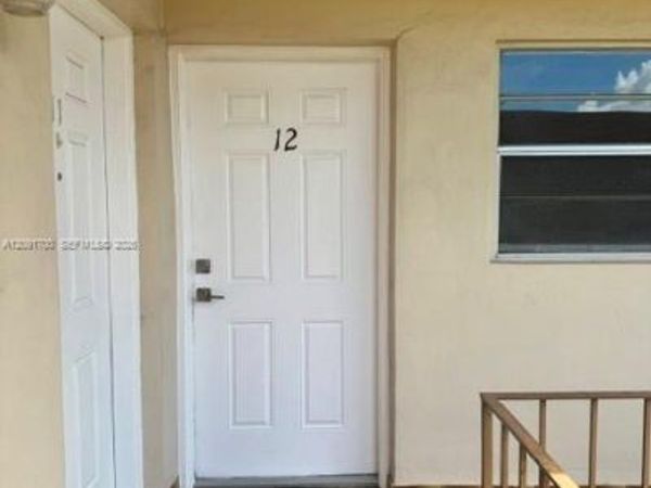 6365 SW 8th St , Unit 12, Miami, FL 33144