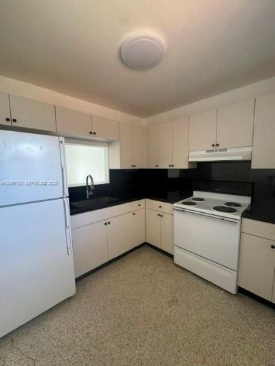 6365 SW 8th St, Unit 12, Miami, FL 33144 Photo