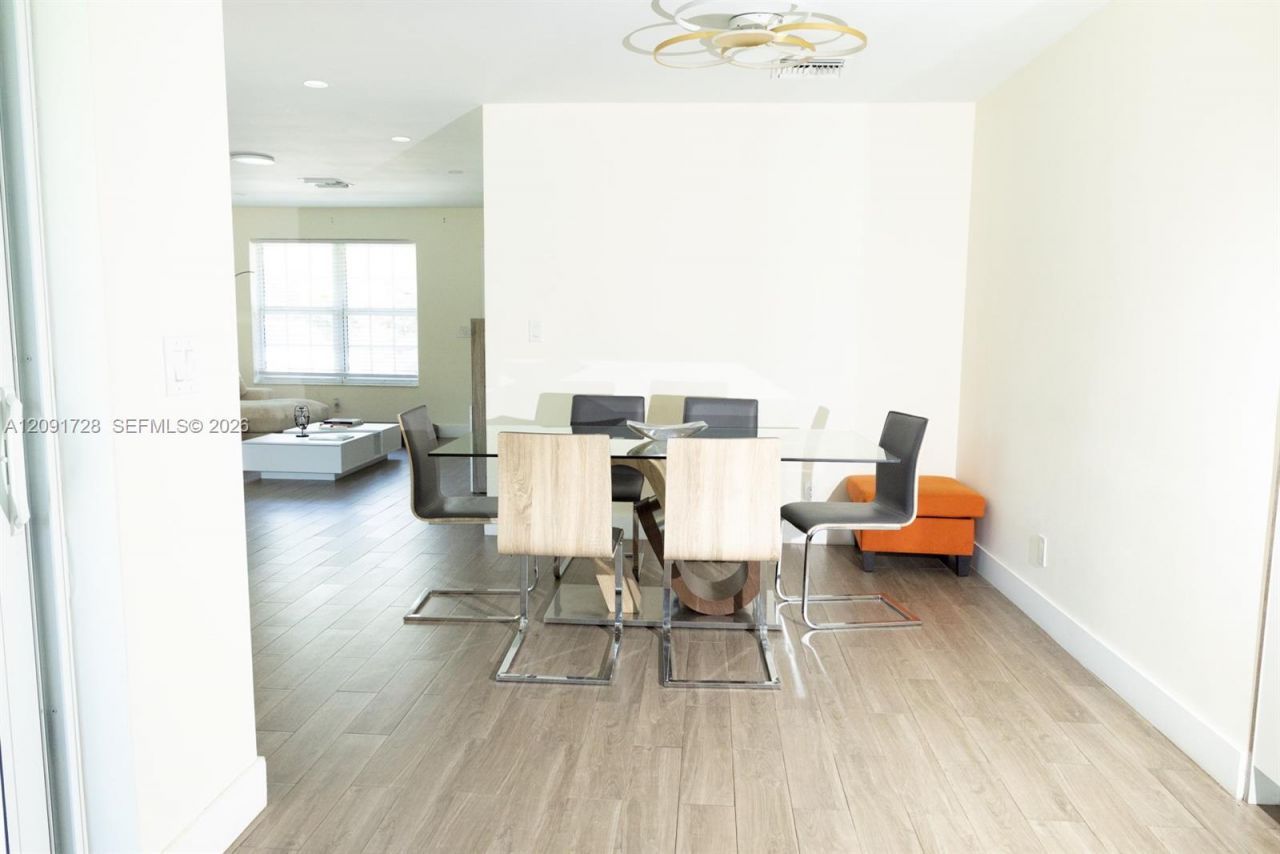 1320 Arthur St , Unit 1320, Hollywood, FL 33019 Photo