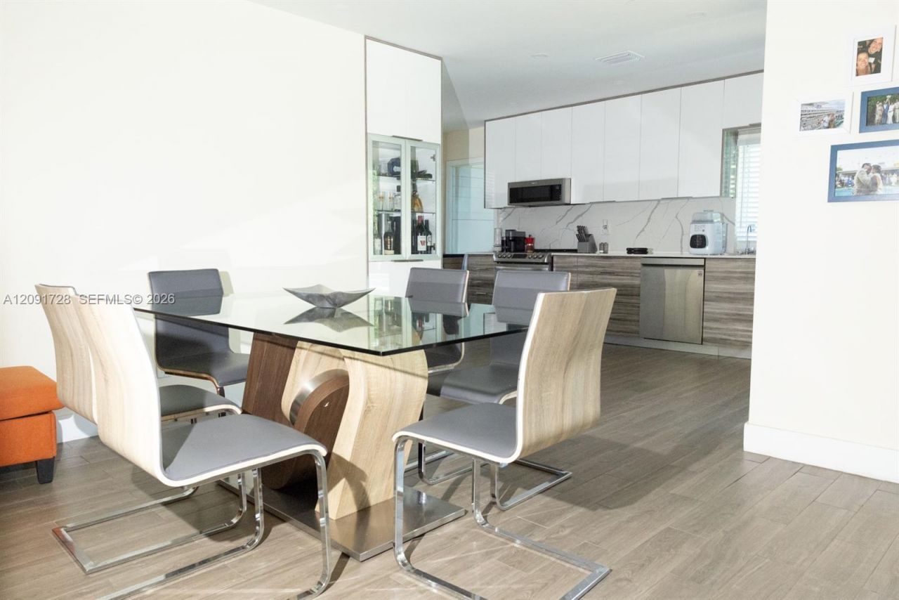 1320 Arthur St , Unit 1320, Hollywood, FL 33019 Photo