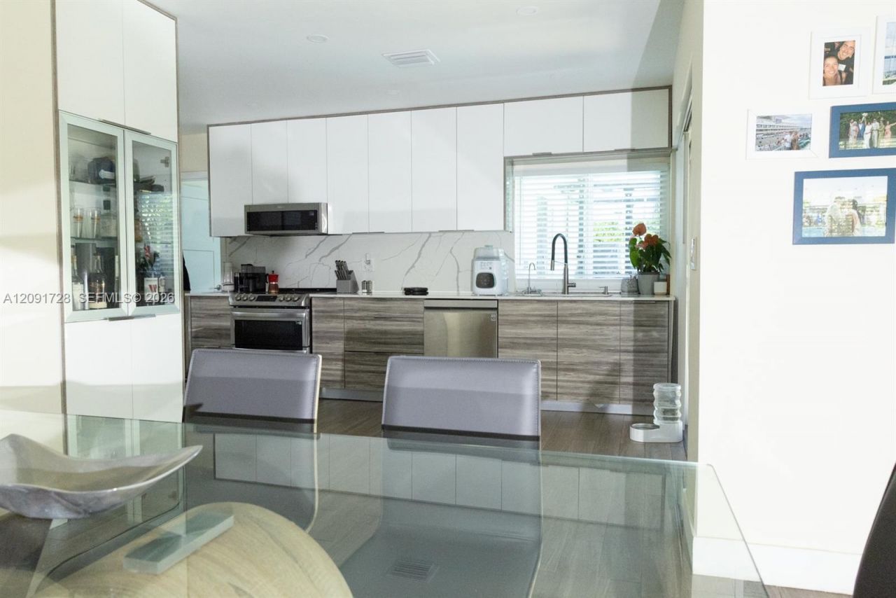 1320 Arthur St , Unit 1320, Hollywood, FL 33019 Photo