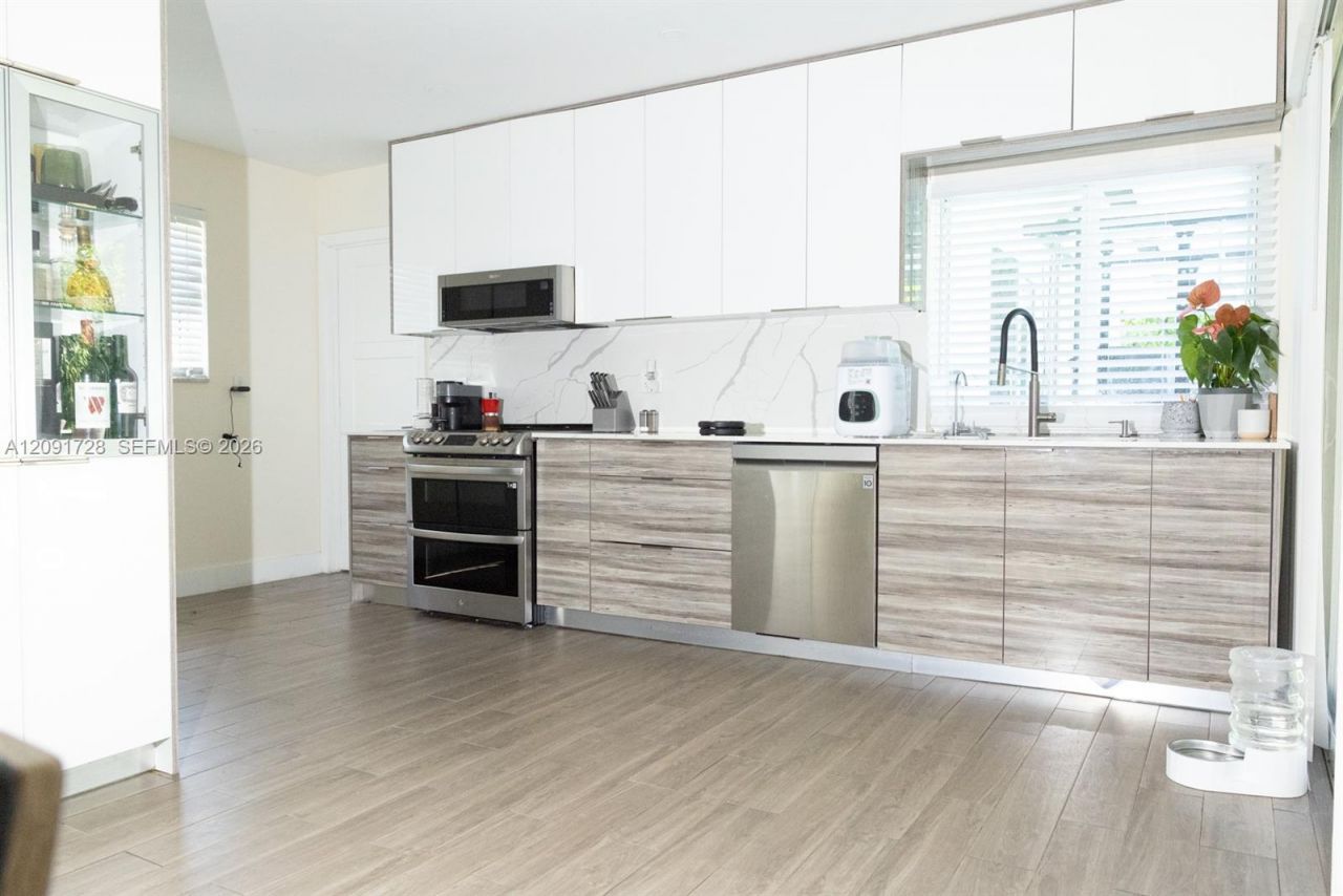 1320 Arthur St , Unit 1320, Hollywood, FL 33019 Photo