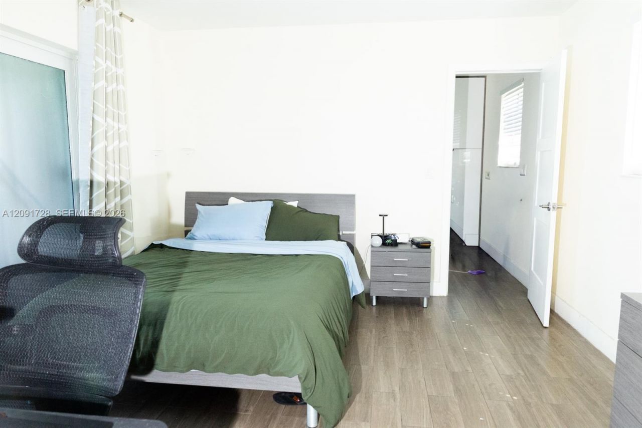 1320 Arthur St , Unit 1320, Hollywood, FL 33019 Photo