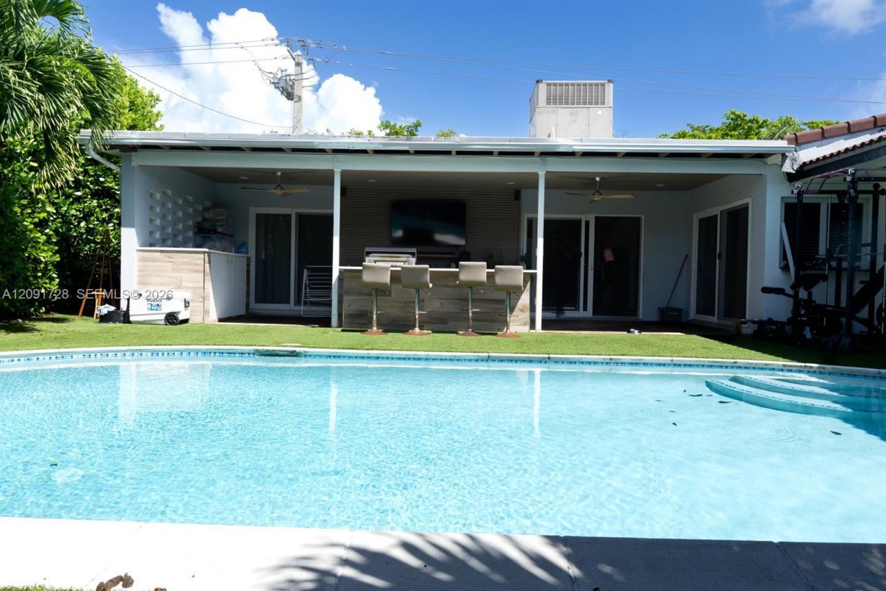 1320 Arthur St , Unit 1320, Hollywood, FL 33019 Photo