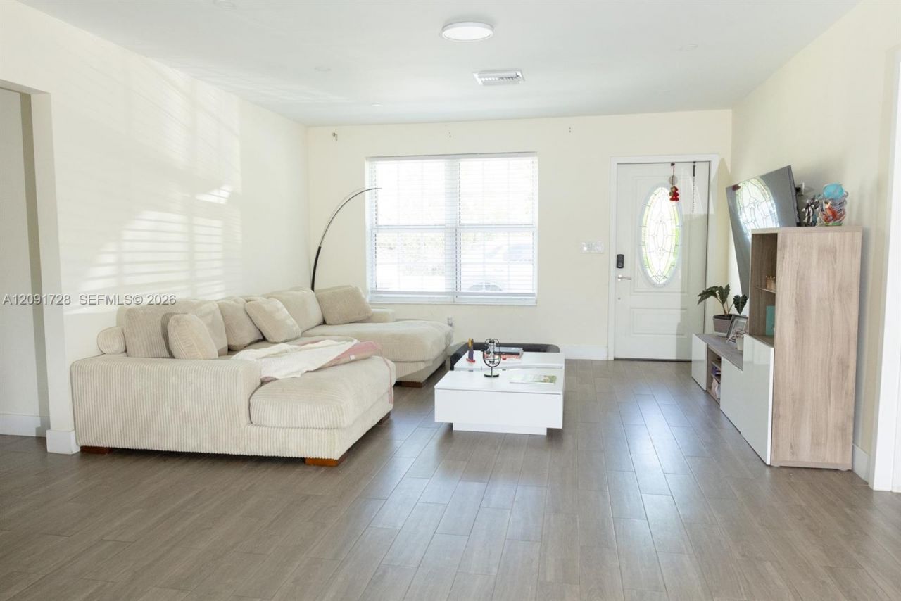 1320 Arthur St , Unit 1320, Hollywood, FL 33019 Photo