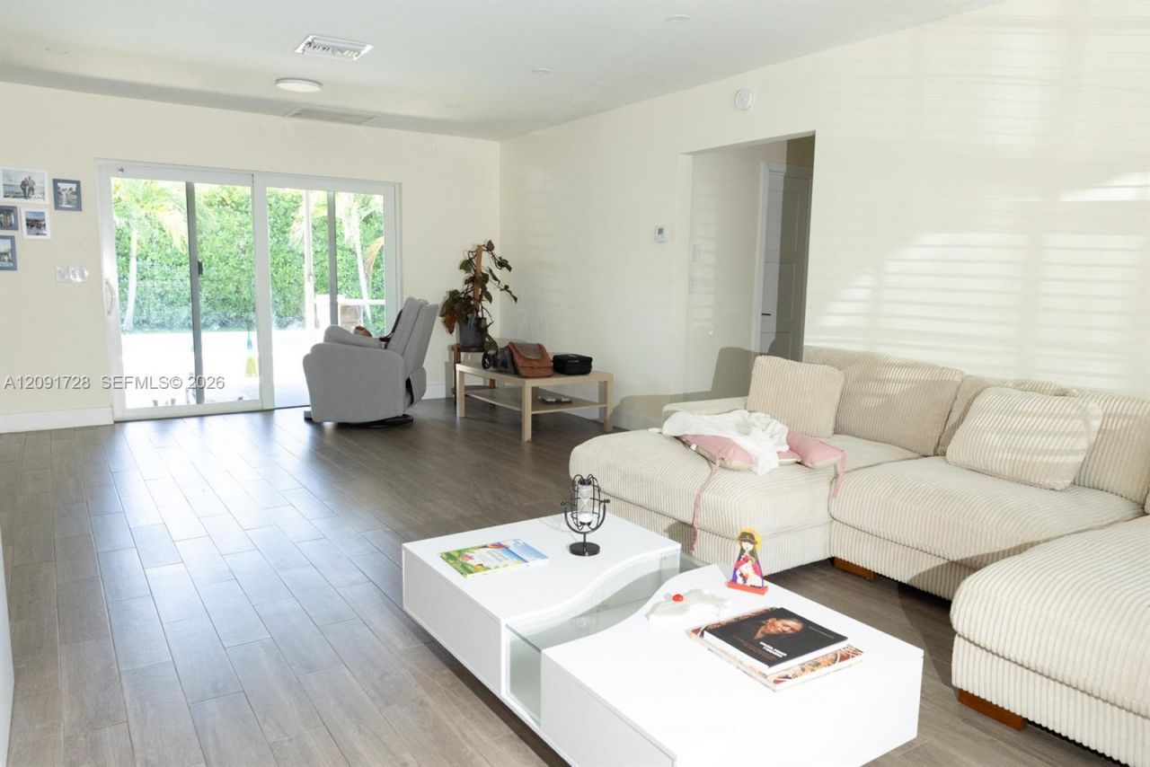 1320 Arthur St , Unit 1320, Hollywood, FL 33019 Photo