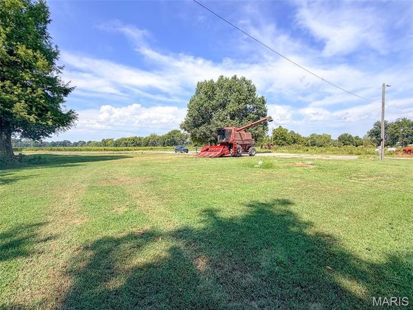 672 County Highway 707 , New Madrid, MO 63869