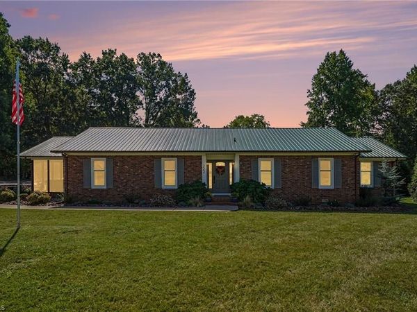 222 Devonway Street , Eden, NC 27288