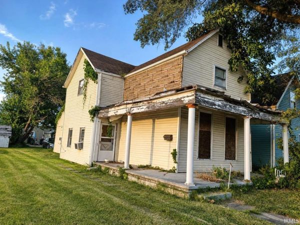 221 W Columbia Street, Evansville, IN 47710