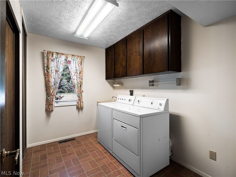5153 N Barton Road, North Ridgeville, OH 44039 Photo 17