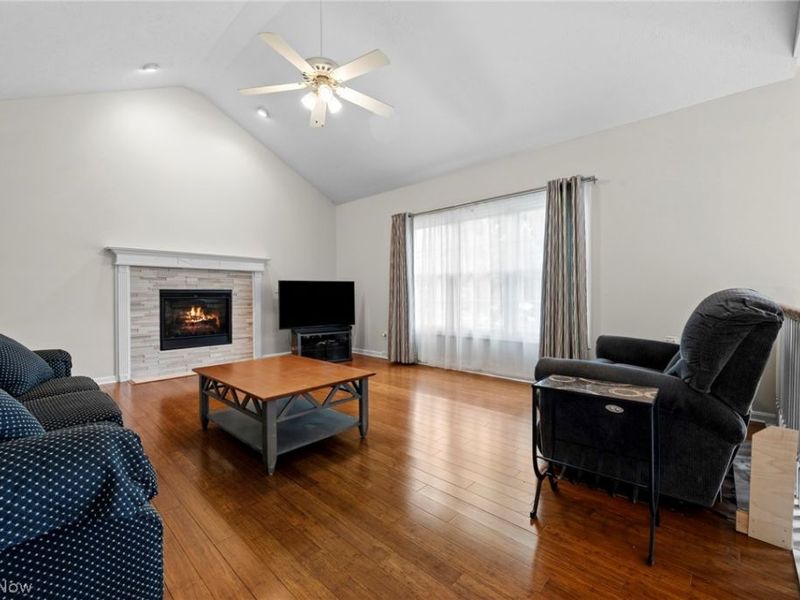 17118 Woodlawn Court, Strongsville, OH 44149 Photo 16