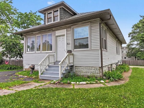 411 N Arlington Heights Road , Arlington Heights, IL 60004
