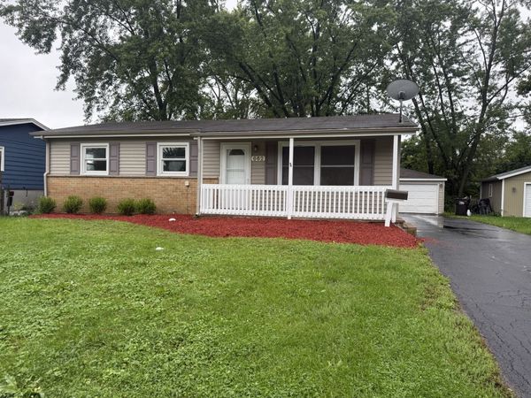 662 Walnut Road , Wauconda, IL 60084