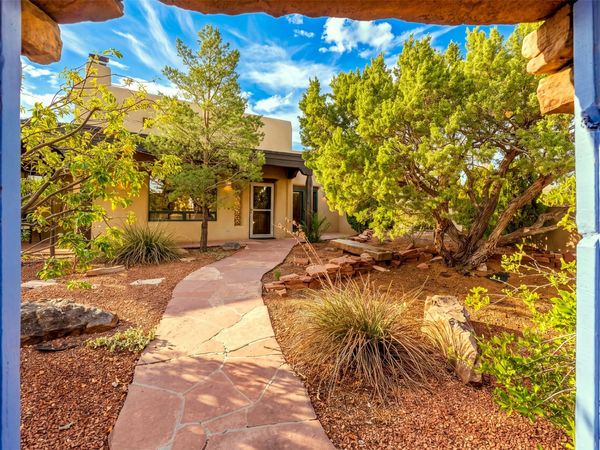 7 W Azulejo Court , Santa Fe, NM 87508
