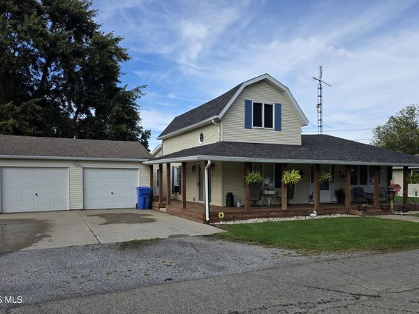 211 E Broadway Street, Leipsic, OH 45856