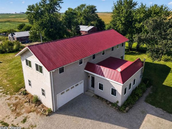 3159 York Avenue , Coggon, IA 52218