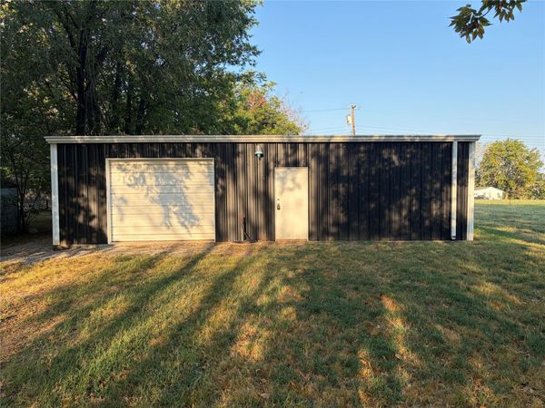 14 S Orphan Street , Pryor, OK 74361