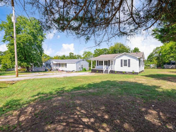 5 Lee Circle, Fort Oglethorpe, GA 30742