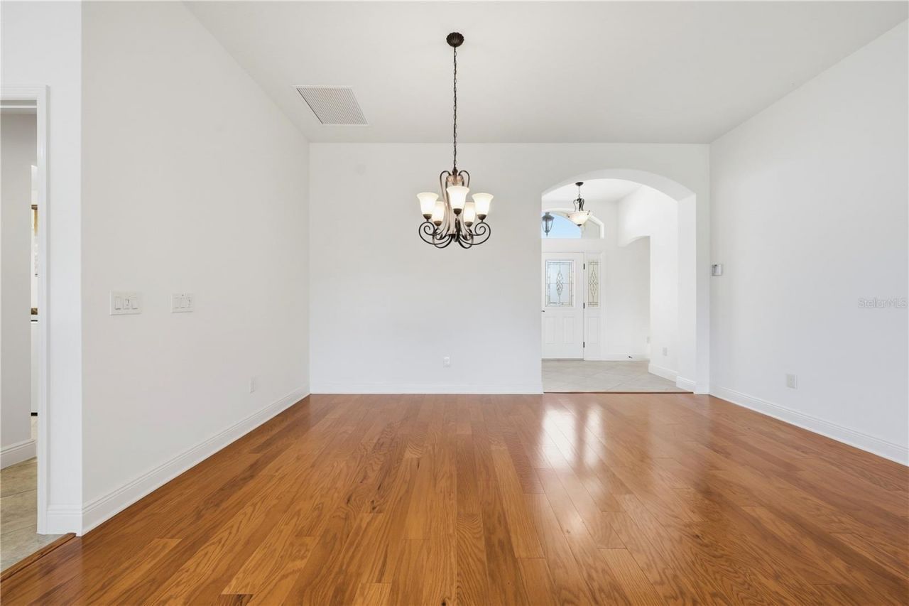 1102 Allaire Loop, The Villages, FL 32163 Photo