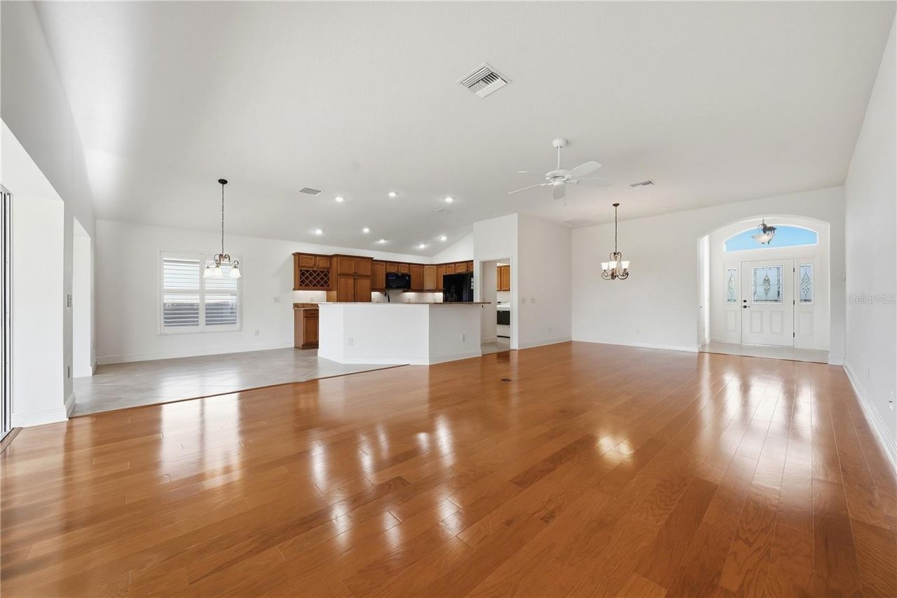 1102 Allaire Loop, The Villages, FL 32163 Photo
