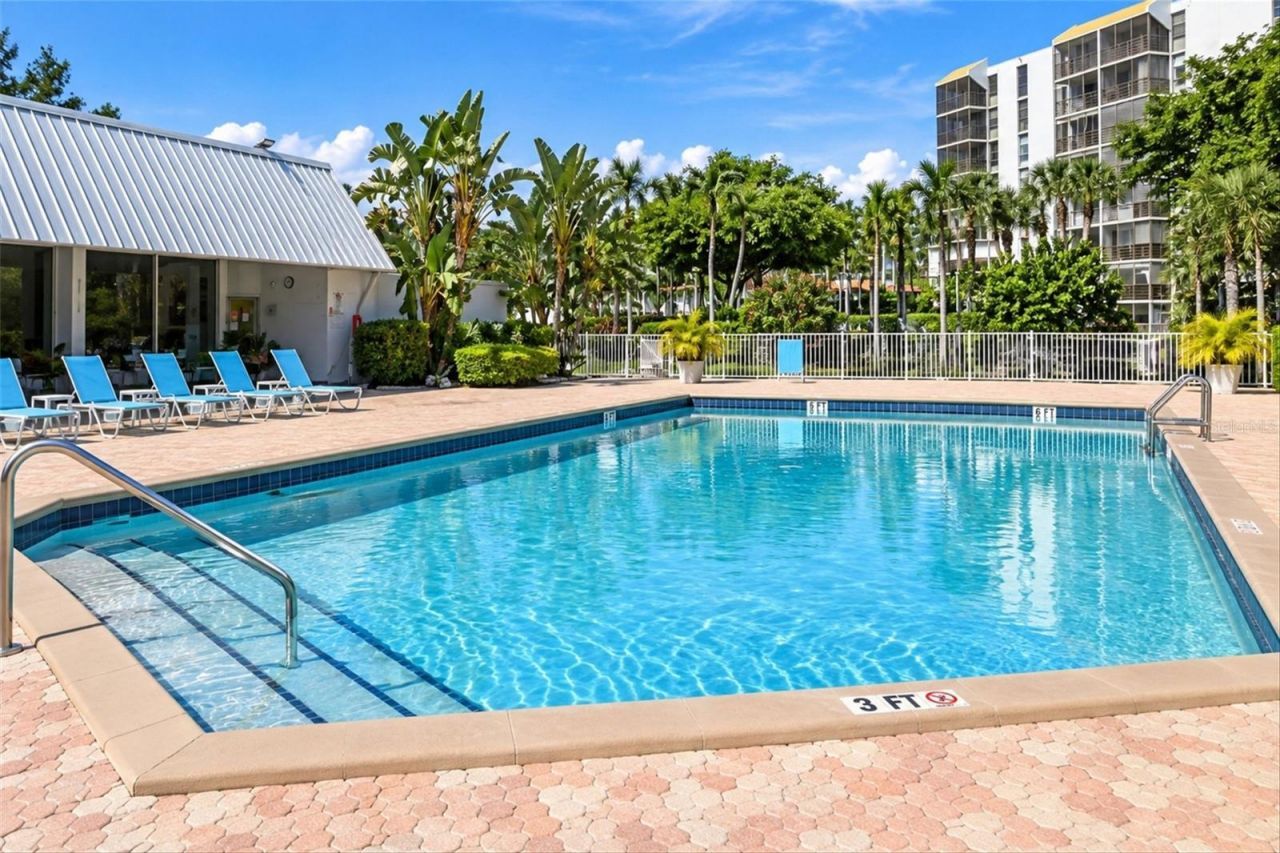 20400 W Country Club Drive, Unit 609, Aventura, FL 33180 Photo