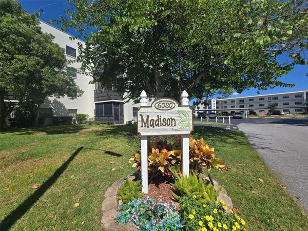 6080 80TH STREET N, Unit 102, ST PETERSBURG, FL 33709