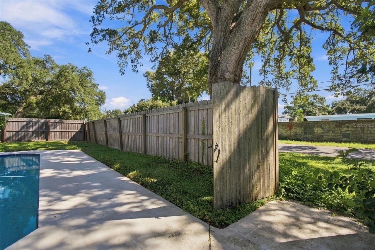 11093 117th Street, Seminole, FL 33778 Photo