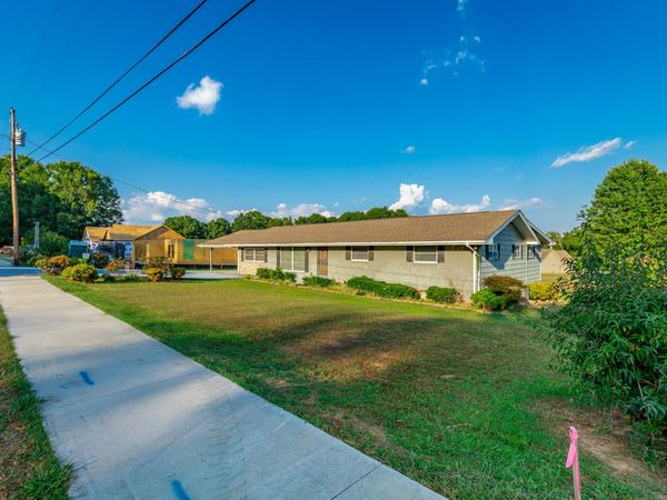 100 Osborn Court , Chickamauga, GA 30707