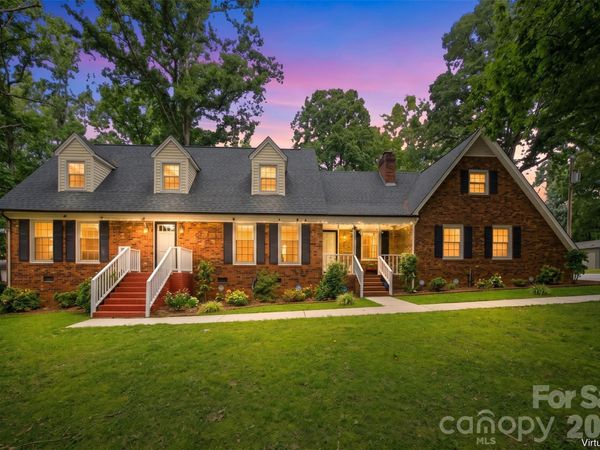 709 Woodside Drive , Kings Mountain, NC 28086
