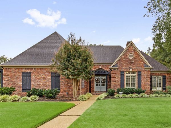2667 DIBRELL TRAIL DR, Collierville, TN 38017