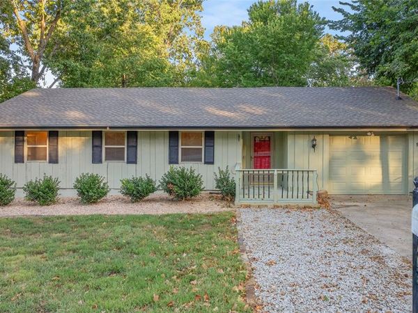 16 Swanage Drive, Bella Vista, AR 72715