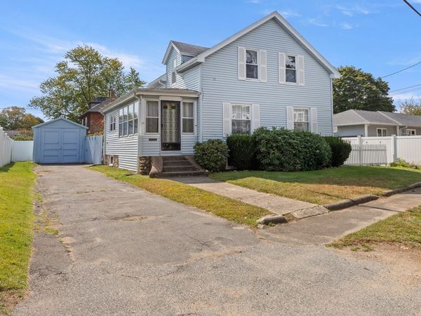 10 Glenway Ave, Peabody, MA 01960