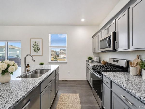 439 Bluebird Road , Johnstown, CO 80534