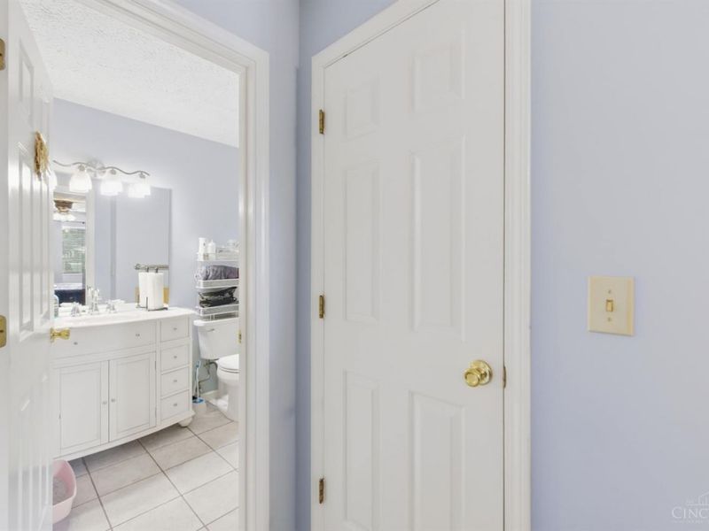 7343 Ridgepoint Drive, Unit 103, Anderson Township, OH 45230 Photo 27
