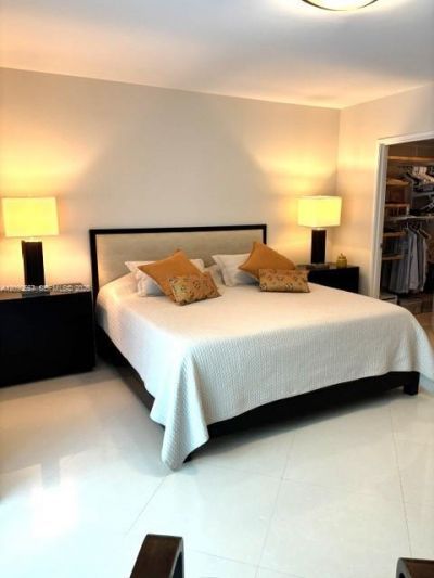 9401 Collins Ave, Unit 303, Surfside, FL 33154 Photo