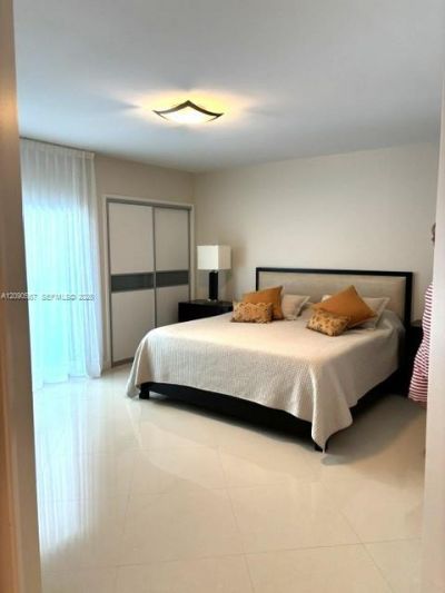 9401 Collins Ave, Unit 303, Surfside, FL 33154 Photo