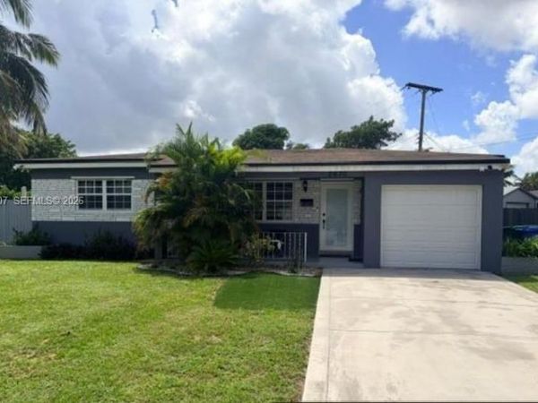 2630 De Soto Dr , Miramar, FL 33023