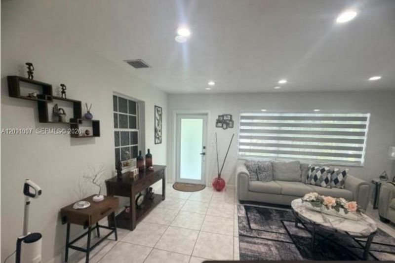 2630 De Soto Dr , Miramar, FL 33023 Photo