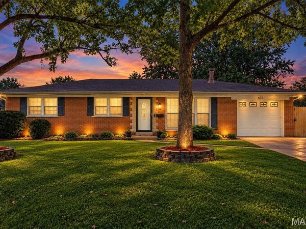 607 S Augusta Street , O'Fallon, IL 62269