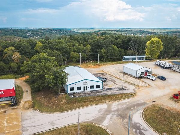 16079 Tarzan Drive , St Robert, MO 65584